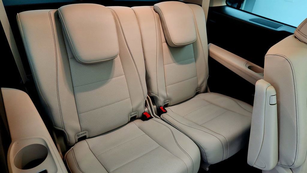 Used 2024 Mercedes-Benz GLS 450 4MATIC image 22