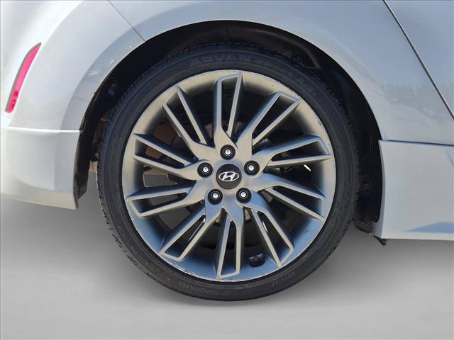 Used 2013 Hyundai Veloster RE:MIX Edition FWD image 22