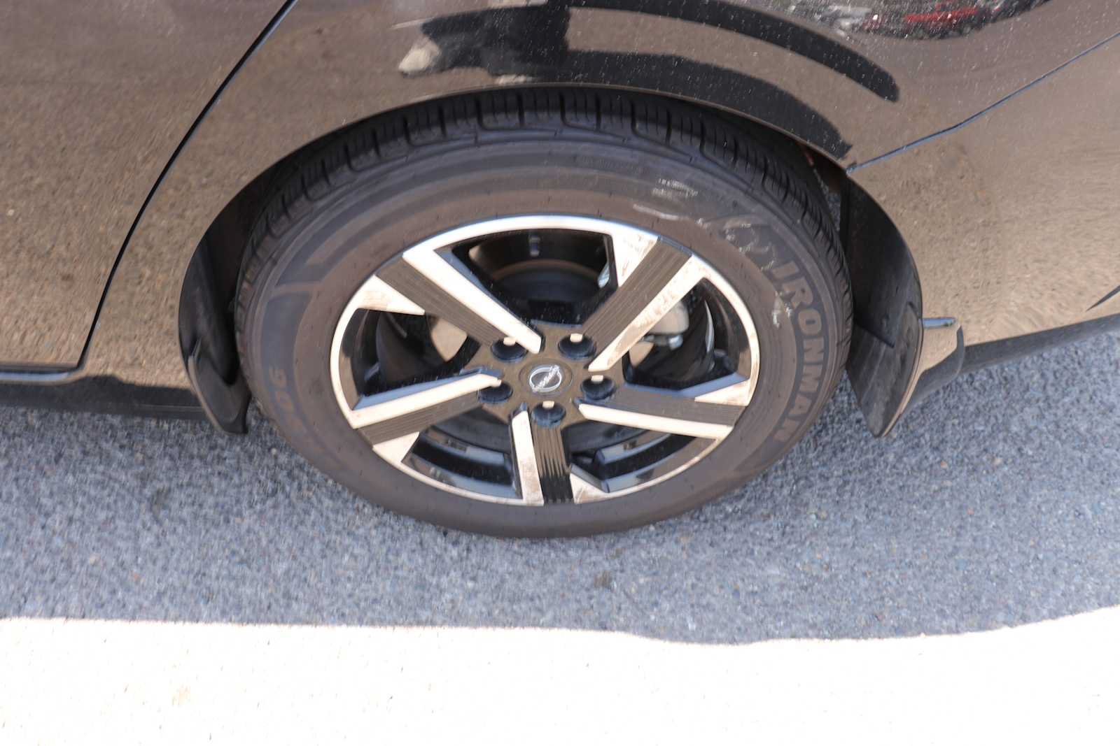 Used 2024 Nissan Sentra SV w/ All-Weather Package FWD image 9