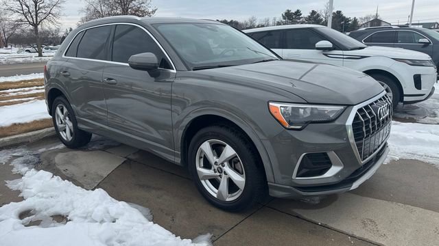 Used 2020 Audi Q3 2.0T Premium w/ Convenience Package image 2