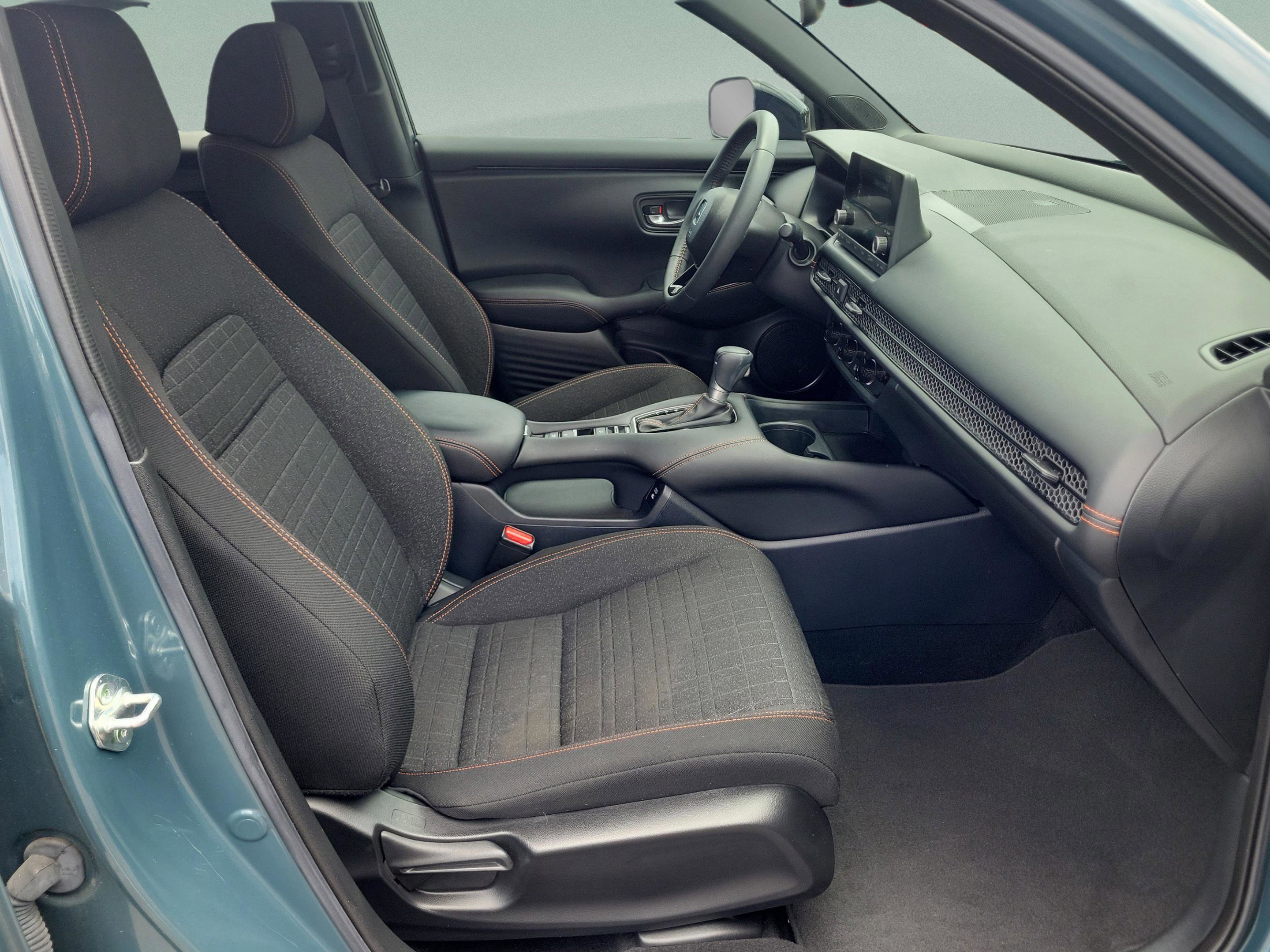 Used 2024 Honda HR-V Sport image 17