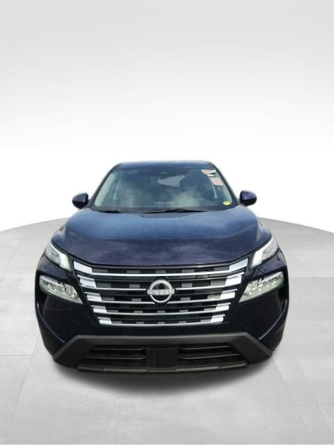 Used 2026 Nissan Rogue SV image 3