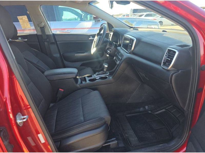 Used 2021 Kia Sportage LX image 15