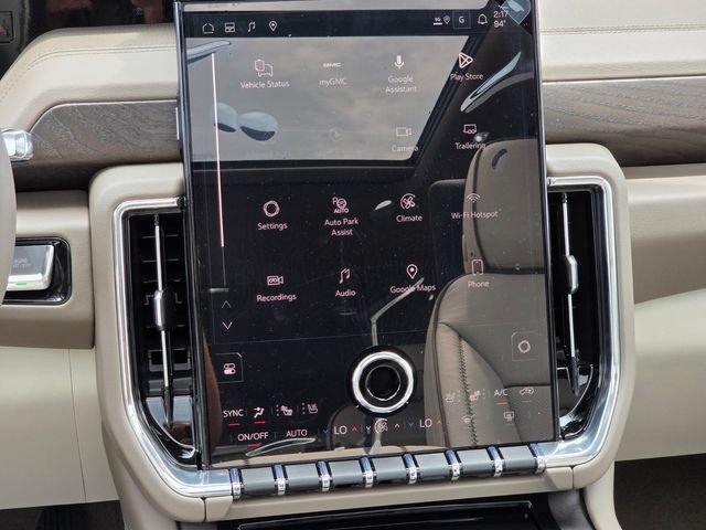 New 2026 GMC Yukon XL Denali w/ Denali Reserve Package AWD/4WD image 9