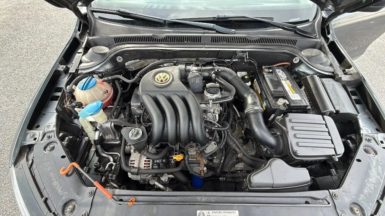 Used 2011 Volkswagen Jetta S FWD image 17