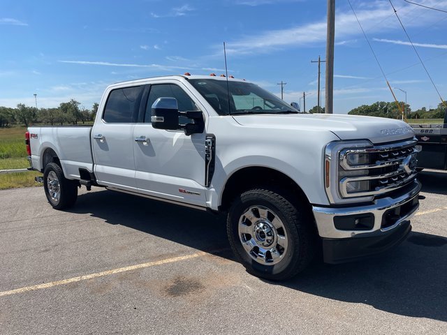 Used 2025 Ford F350 Lariat w/ Lariat Ultimate Package image 2