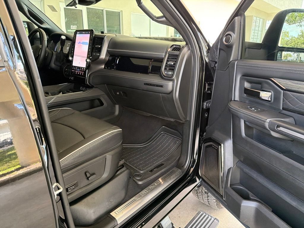 Used 2026 RAM 2500 Limited AWD/4WD image 36