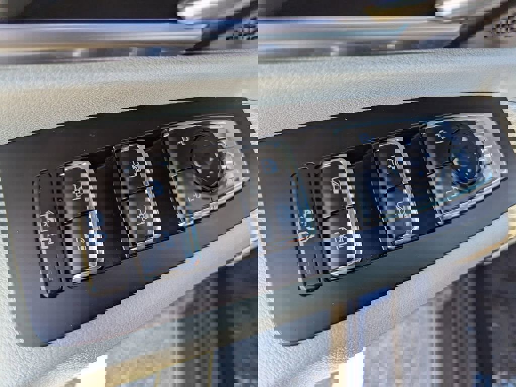 Certified 2024 Kia Telluride S image 16