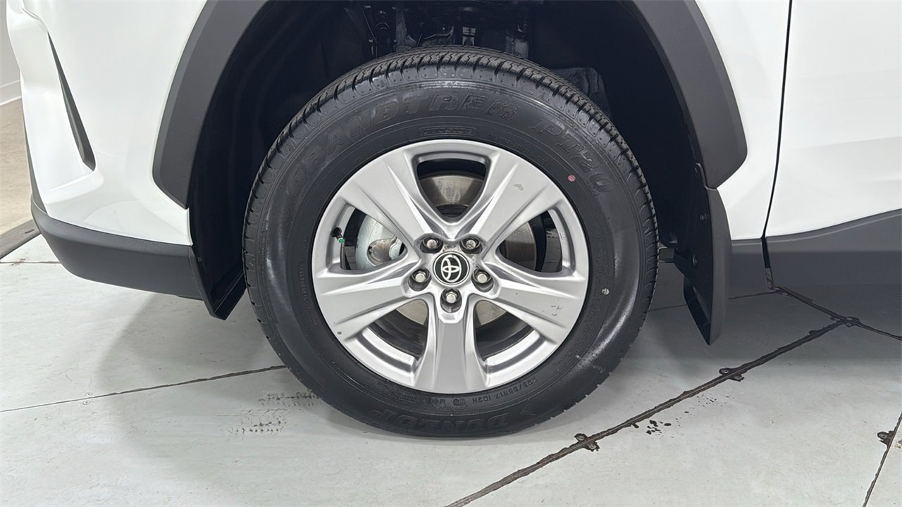 Used 2025 Toyota RAV4 XLE w/ Convenience Package image 24