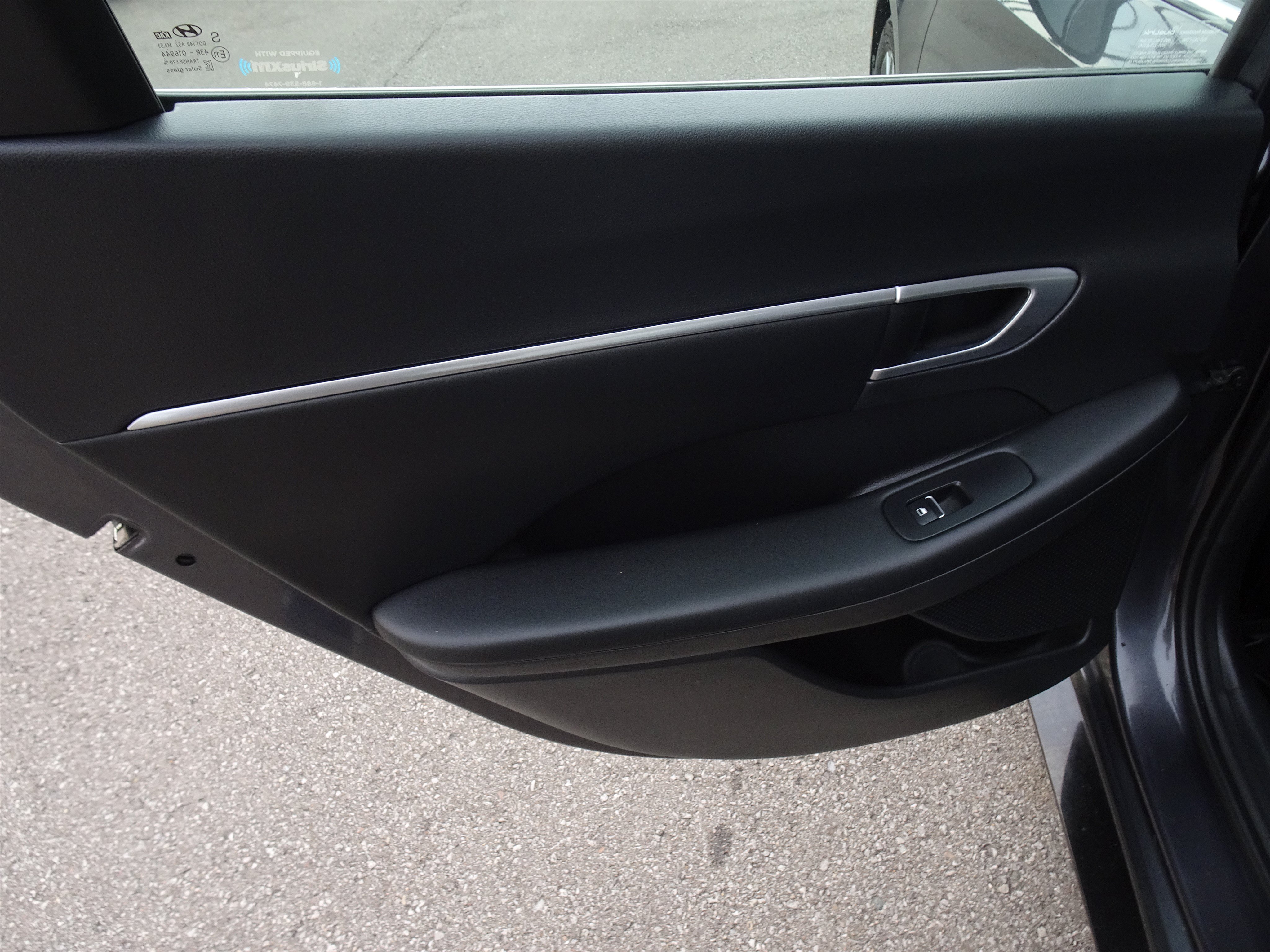Used 2020 Hyundai Sonata SEL w/ Convenience + Sunroof Package FWD image 16