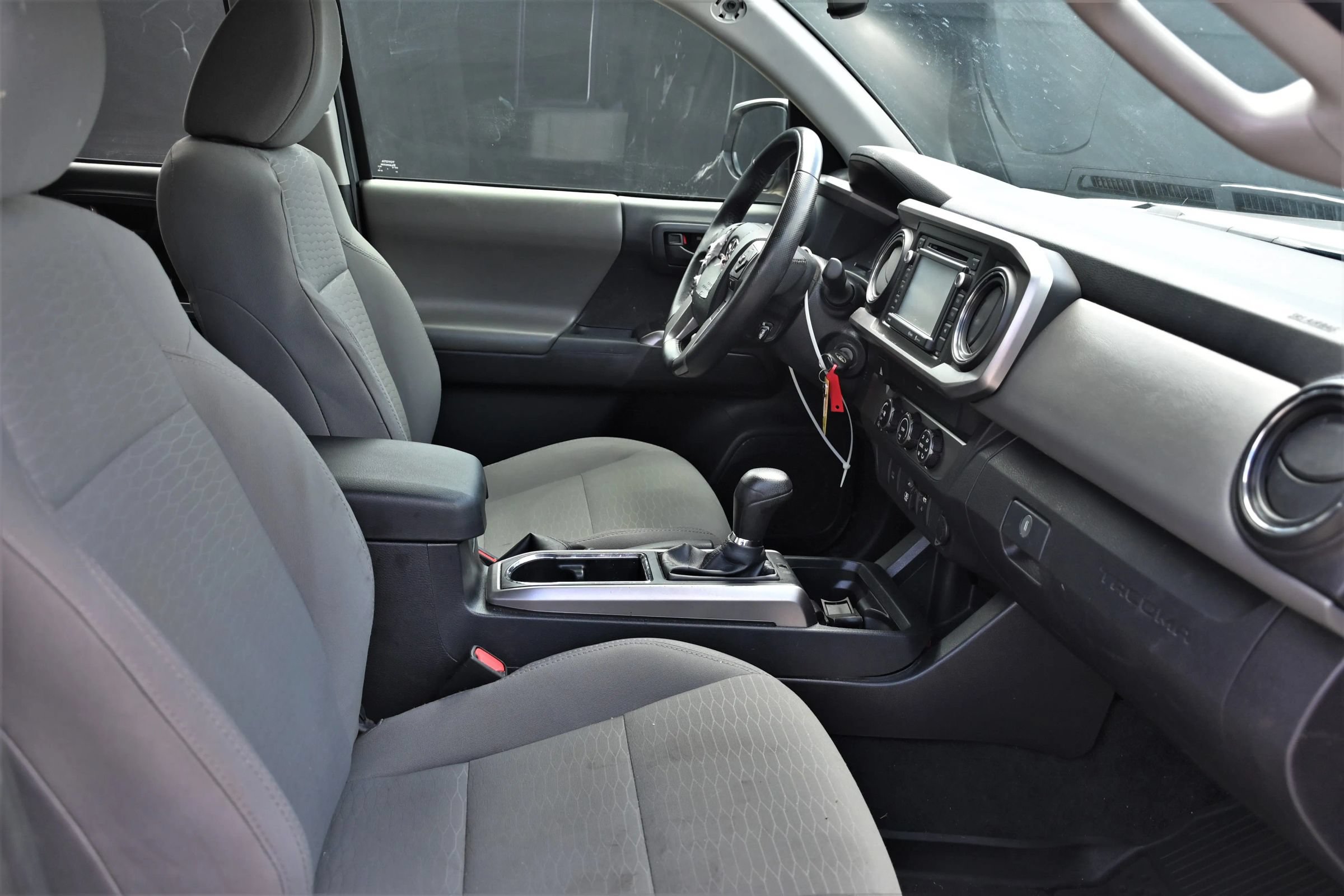 Used 2019 Toyota Tacoma SR5 RWD image 13