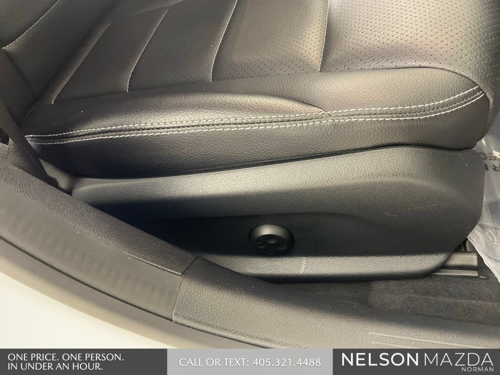 Used 2016 Mercedes-Benz C 300 Sedan image 29