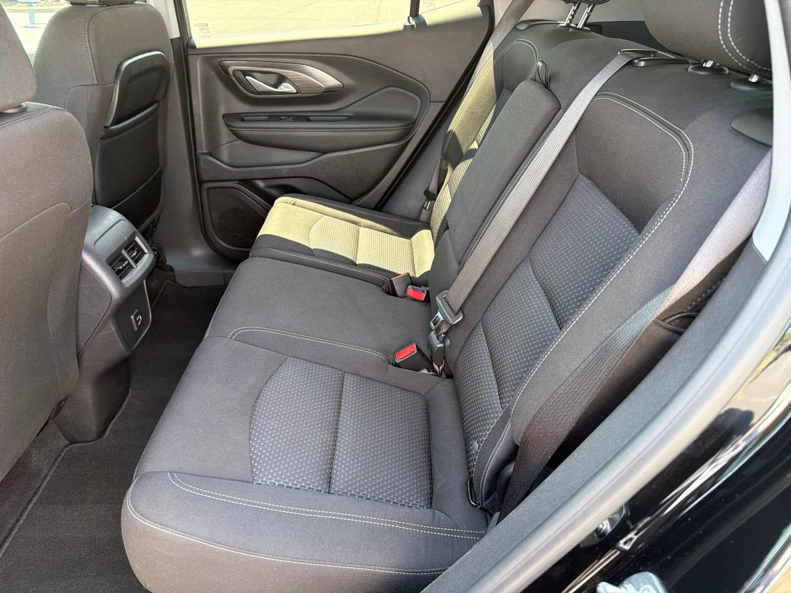 Used 2024 GMC Terrain SLE AWD/4WD image 25