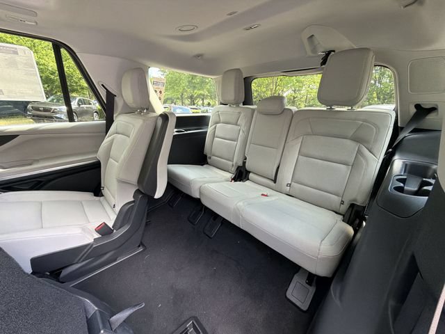 New 2026 Lincoln Navigator Reserve AWD/4WD image 24