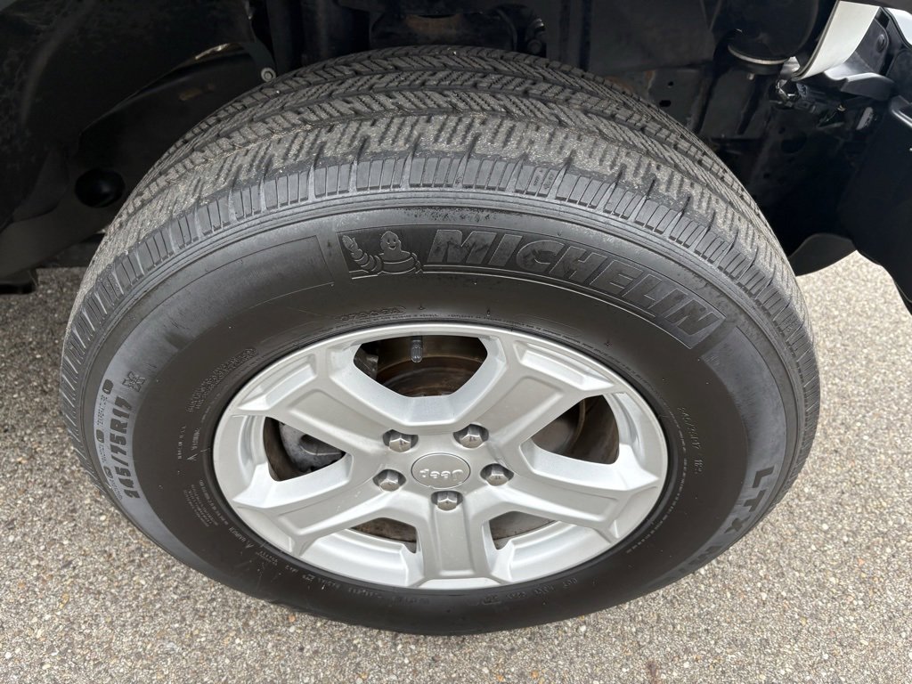 Used 2021 Jeep Wrangler Unlimited Sahara image 15