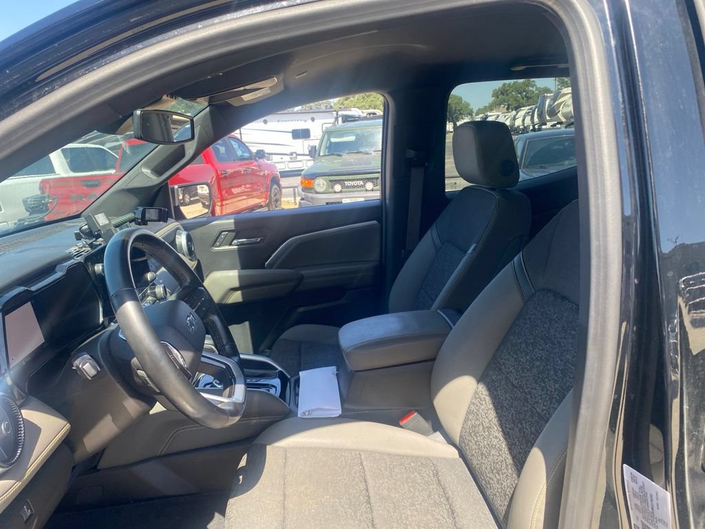 Used 2024 Chevrolet Colorado ZR2 w/ Safety Package AWD/4WD image 12
