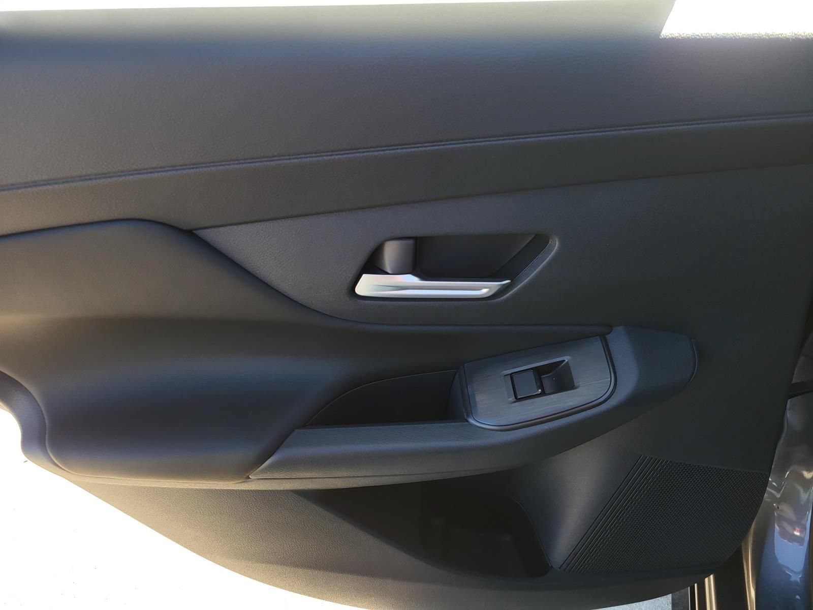 New 2026 Nissan Sentra SR w/ SR Premium Package FWD image 15