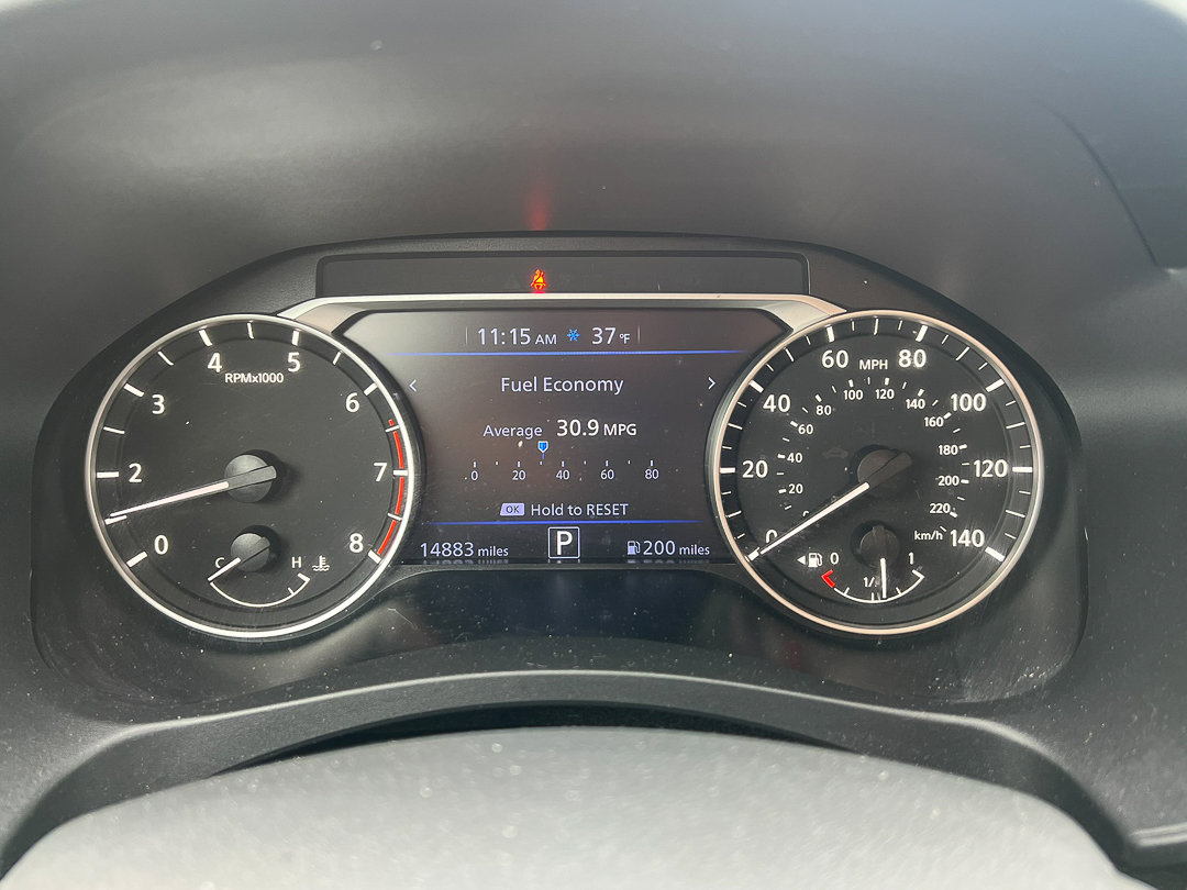 Used 2025 Nissan Altima 2.5 SV image 13