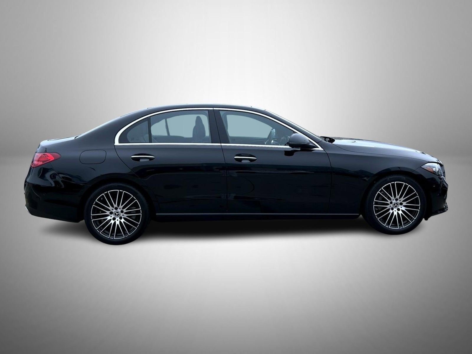 Used 2024 Mercedes-Benz C 300 Sedan image 4