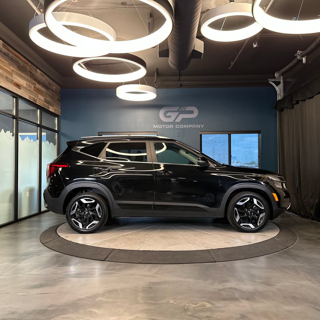 Used 2024 Kia Seltos SX AWD/4WD image 2