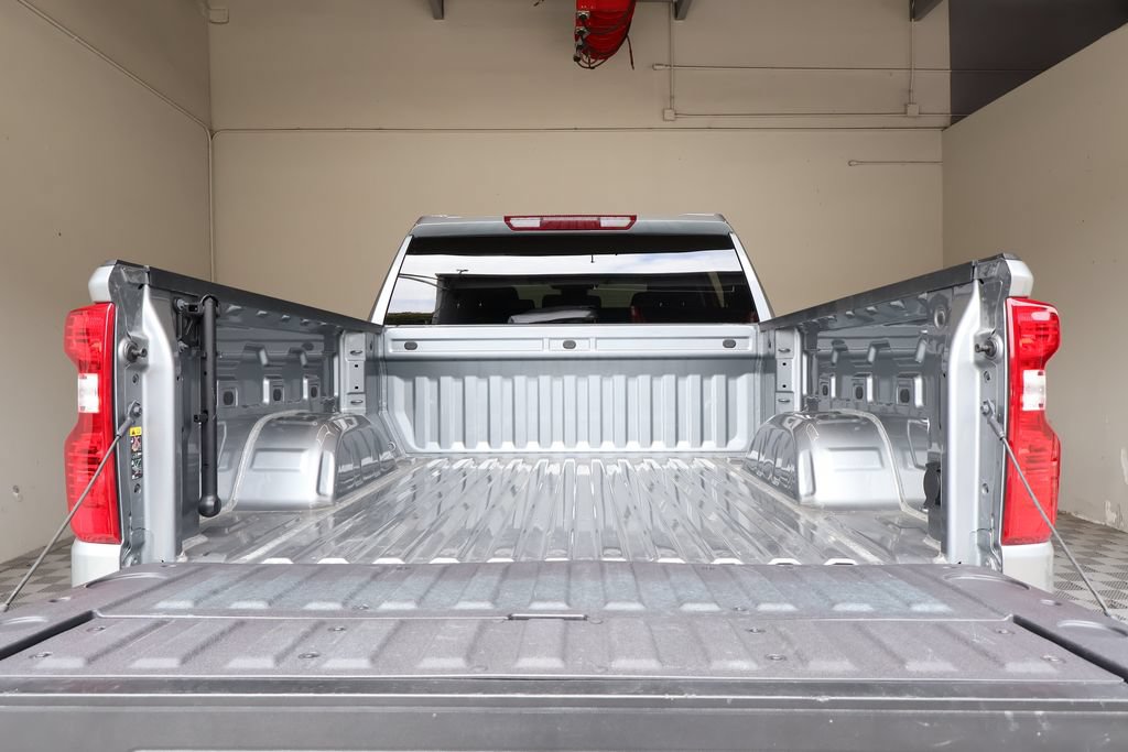 Used 2025 Chevrolet Silverado 1500 Custom RWD image 14