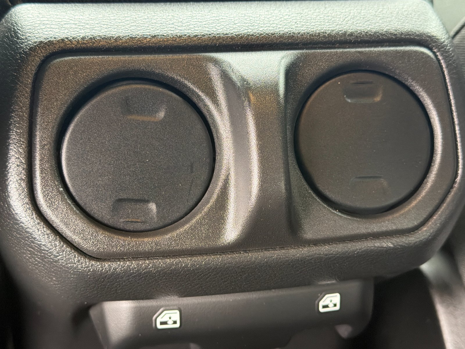 Used 2025 Jeep Wrangler Unlimited Rubicon AWD/4WD image 34