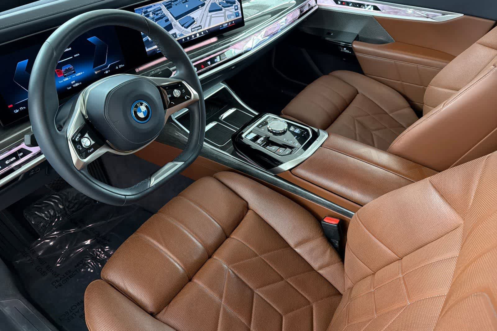 Used 2023 BMW i7 xDrive60 AWD/4WD image 11