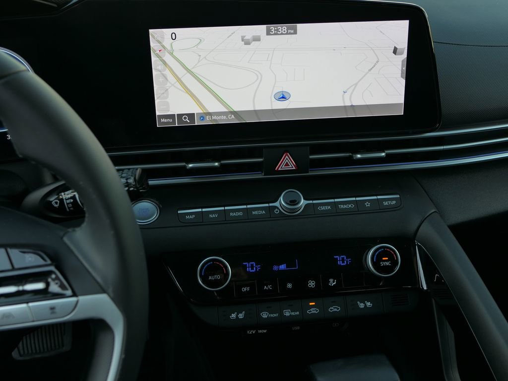 Certified 2023 Hyundai Elantra Limited image 18