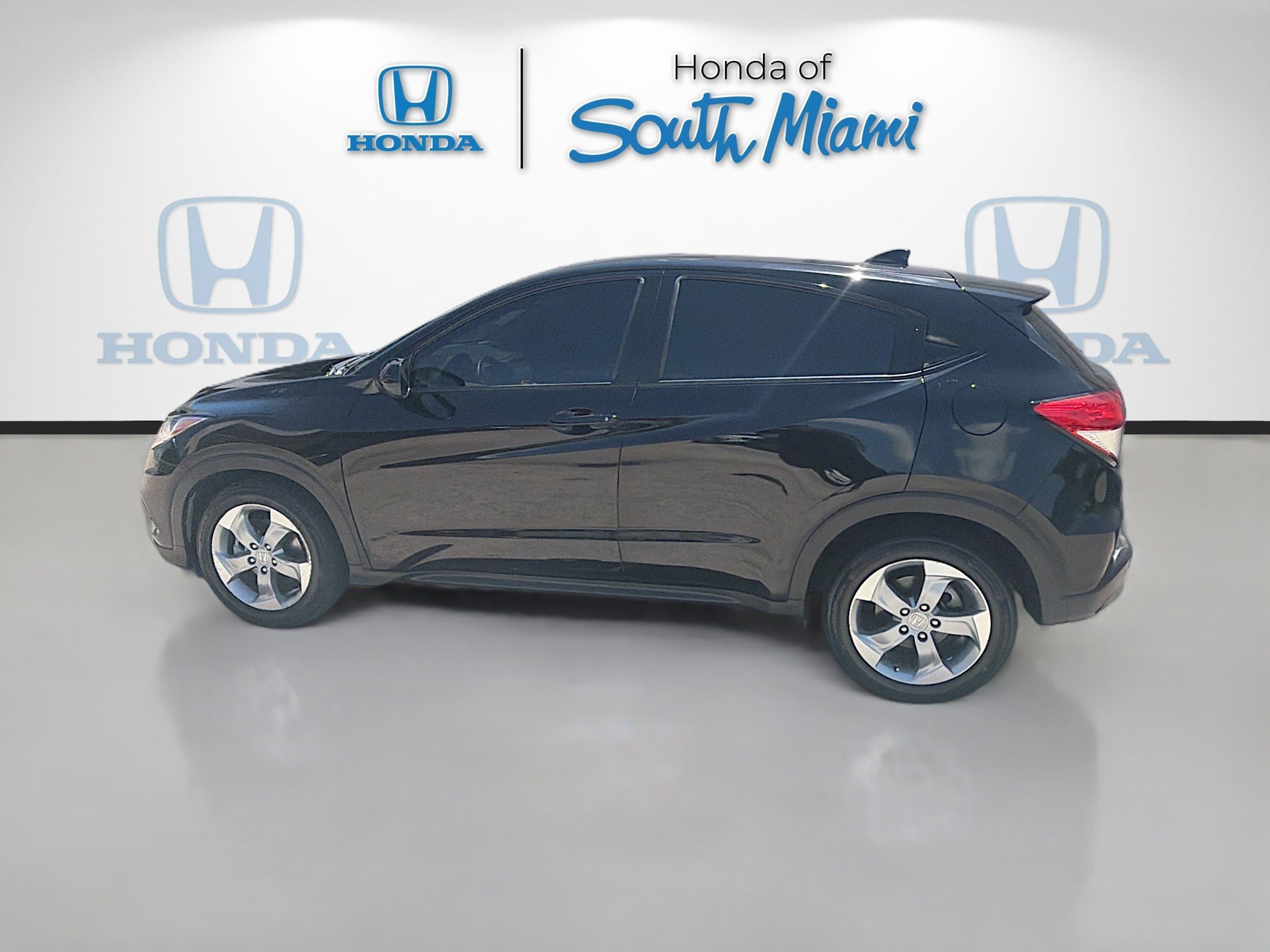 Certified 2020 Honda HR-V LX image 4