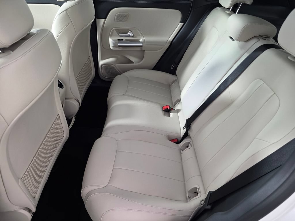 New 2026 Mercedes-Benz GLA 250 4MATIC image 11