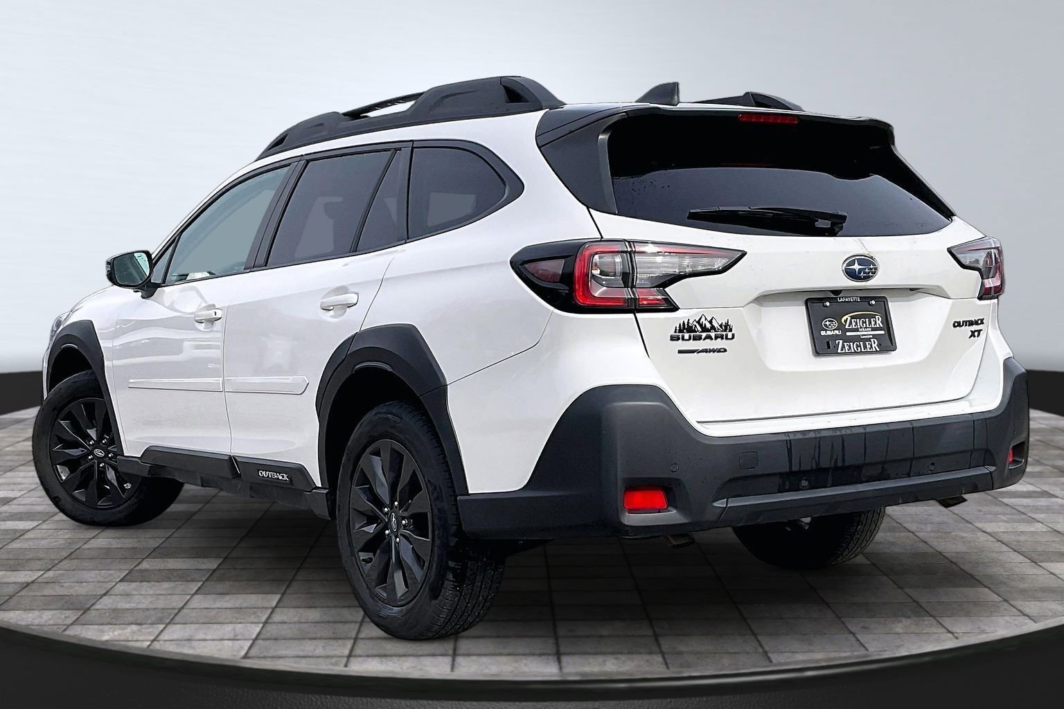 Used 2023 Subaru Outback Onyx Edition XT image 9