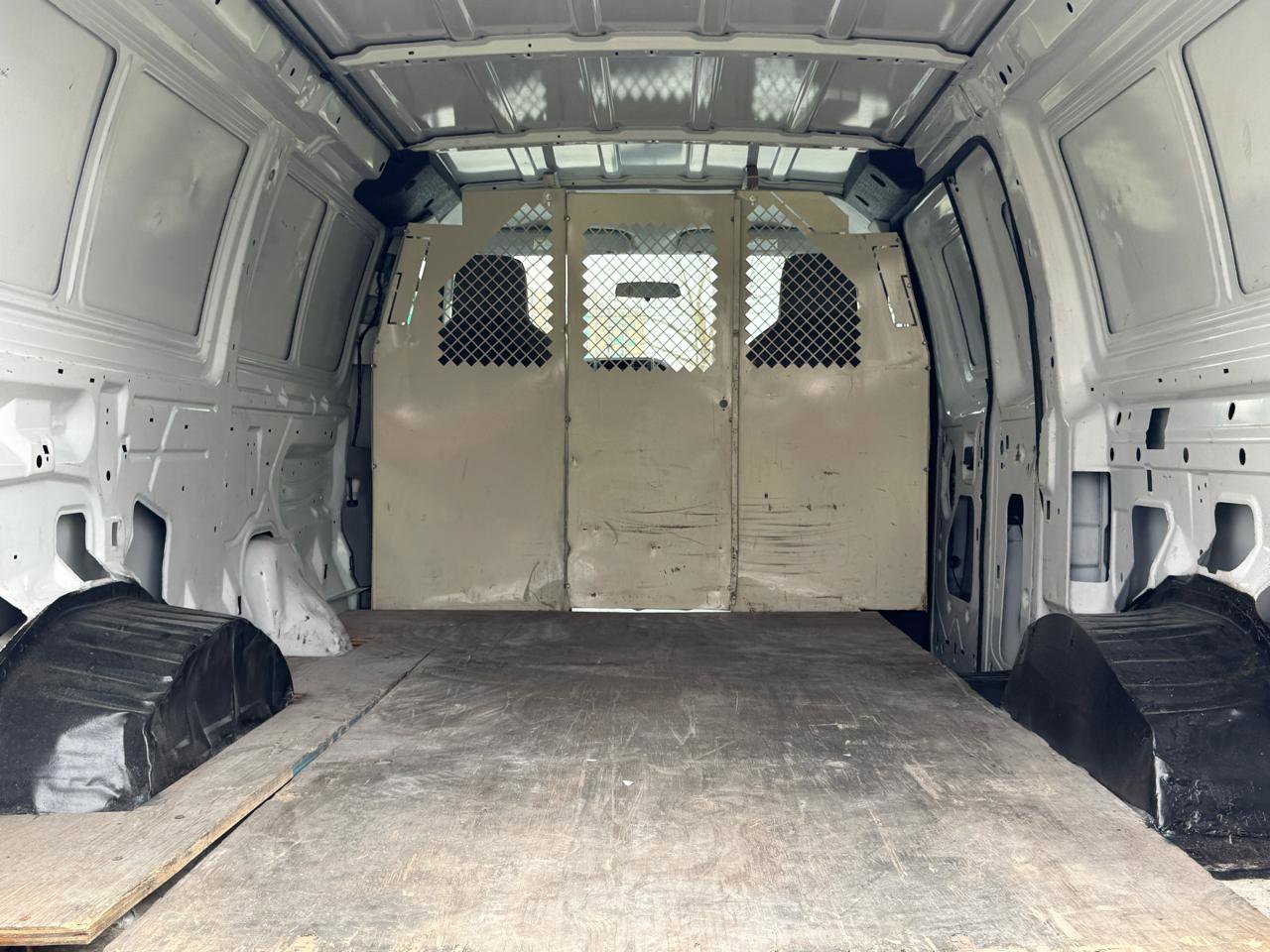 Used 2011 Ford E-250 and Econoline 250 w/ PWR Group image 16