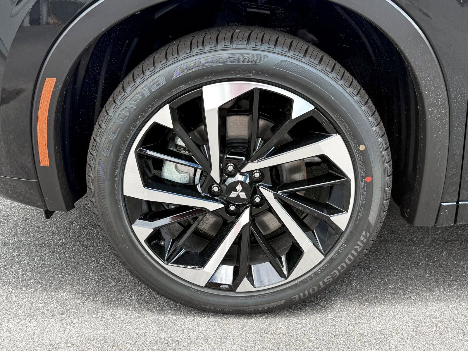 New 2025 Mitsubishi Outlander SEL image 18