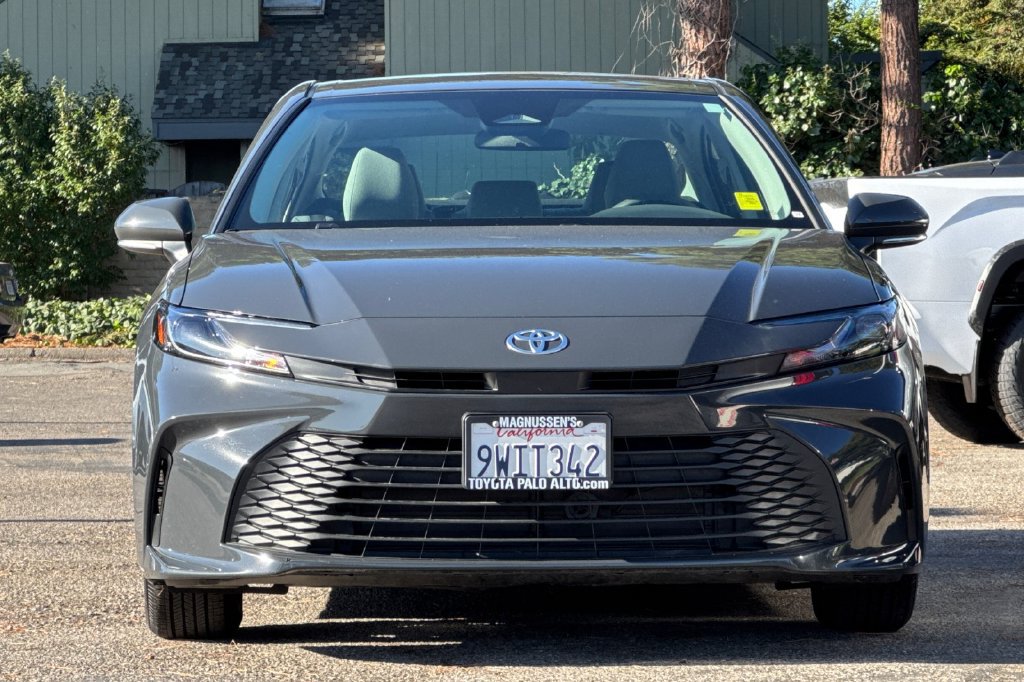 Used 2026 Toyota Camry LE FWD image 8