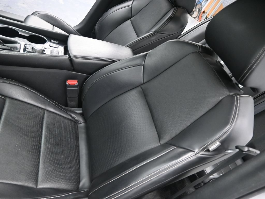 Used 2023 Nissan Maxima SV w/ Floor Mat Group FWD image 9