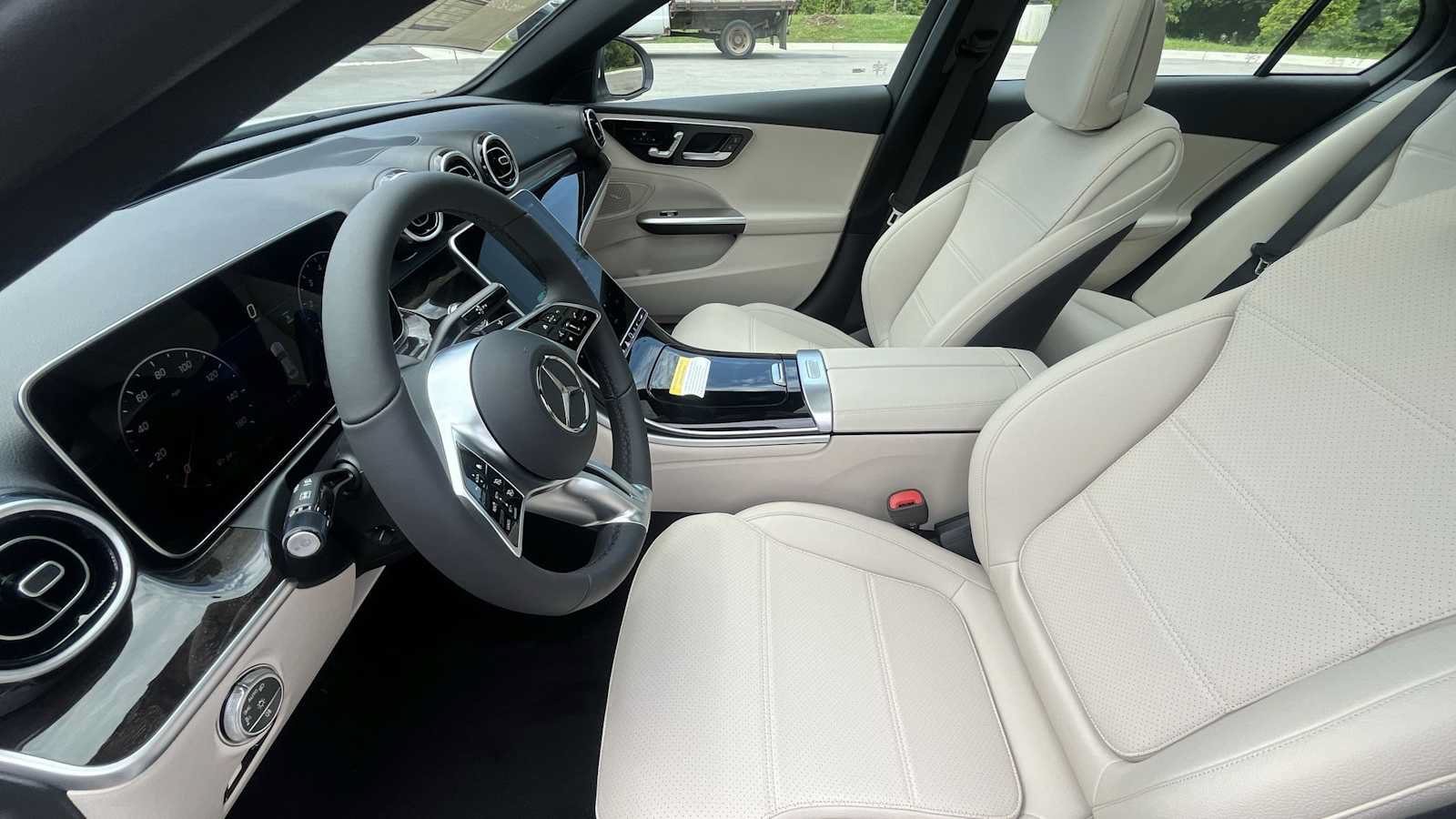 Used 2026 Mercedes-Benz C 300 4MATIC Sedan image 14