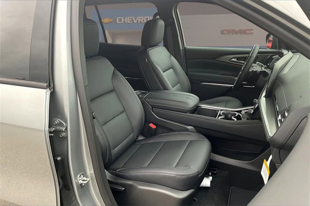 New 2026 Chevrolet Traverse LT w/ Enhanced Driving Package image 8