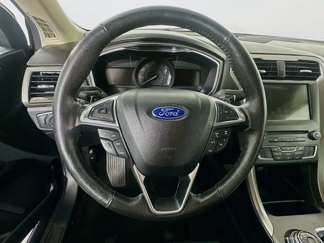 Used 2017 Ford Fusion SE w/ Equipment Group 202A image 24