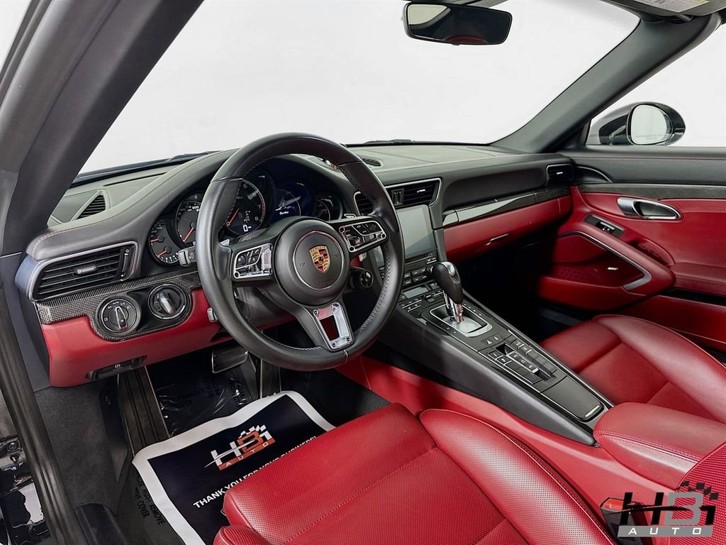 Used 2019 Porsche 911 Turbo image 10