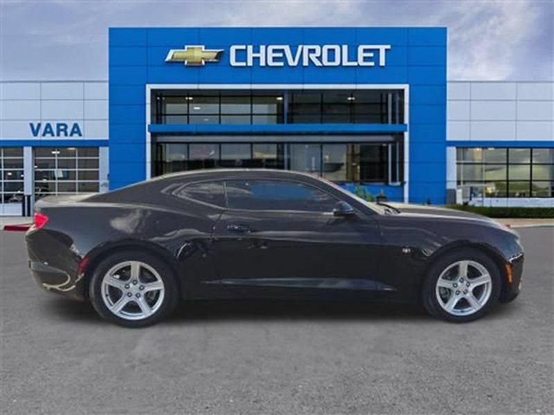 Certified 2024 Chevrolet Camaro LT RWD image 3