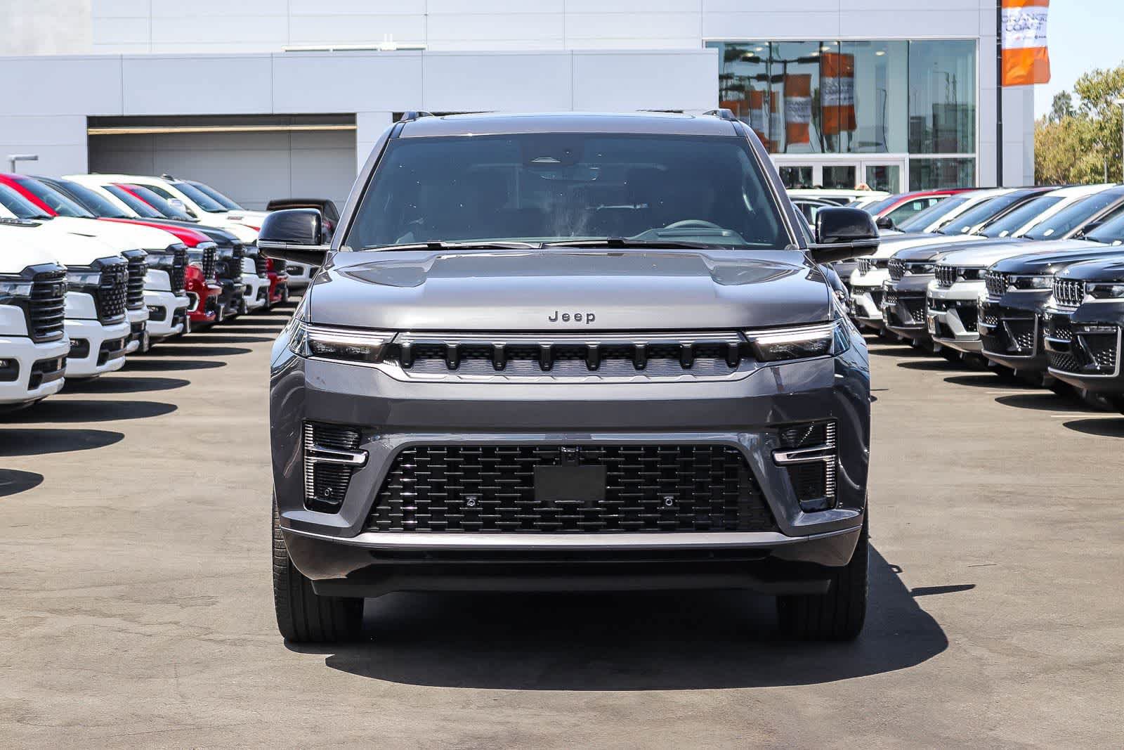 New 2026 Jeep Grand Wagoneer Limited AWD/4WD image 2