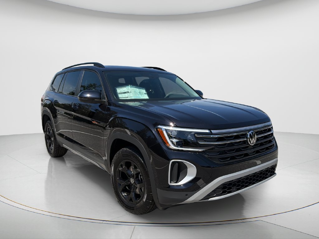 New 2026 Volkswagen Atlas Peak Edition AWD/4WD image 3