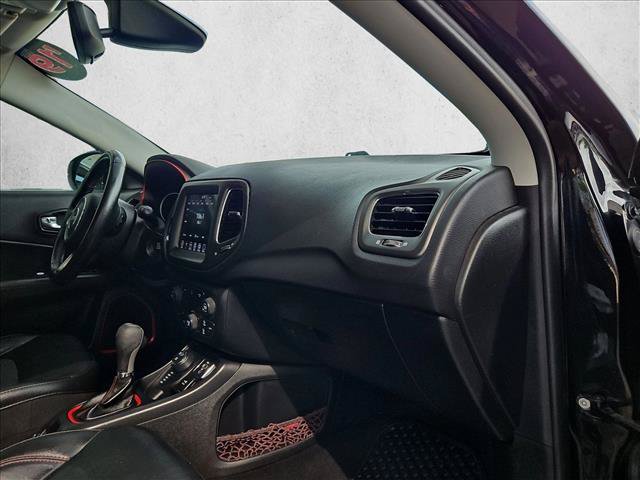 Used 2019 Jeep Compass Trailhawk AWD/4WD image 18