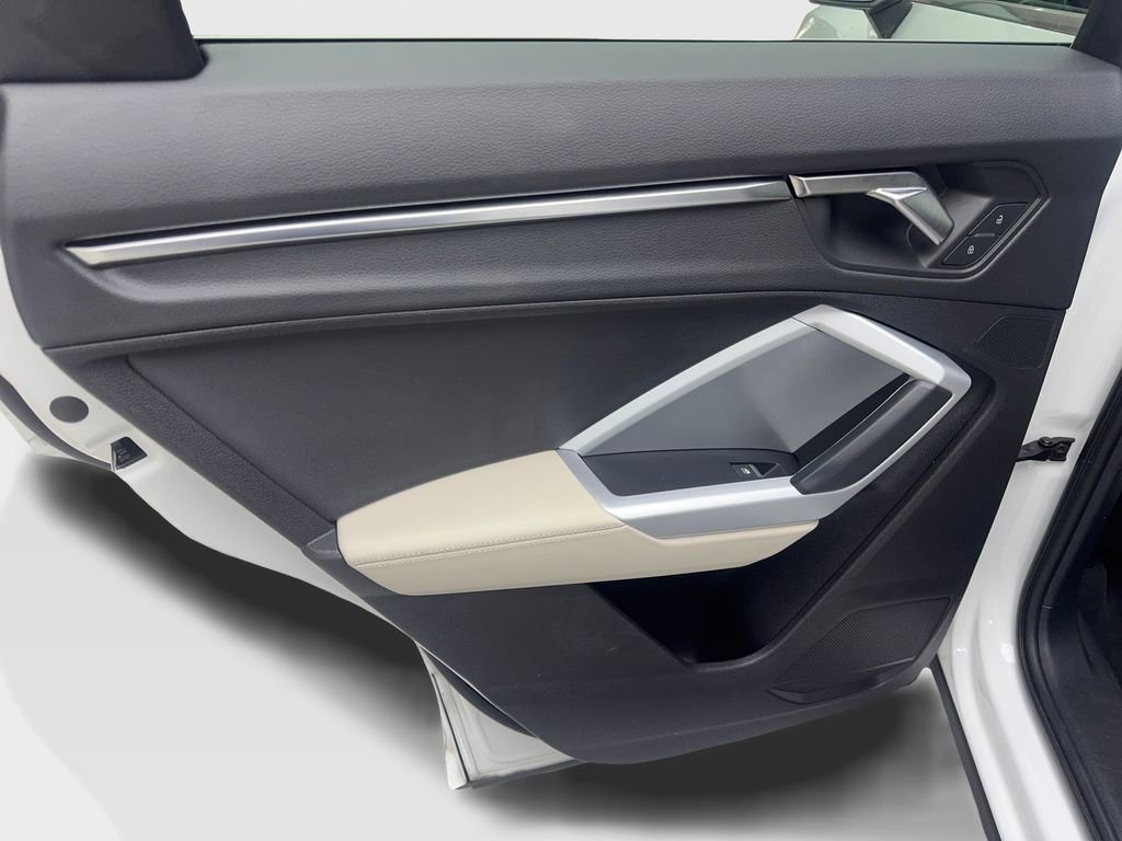 Used 2022 Audi Q3 2.0T Premium w/ Convenience Package image 38