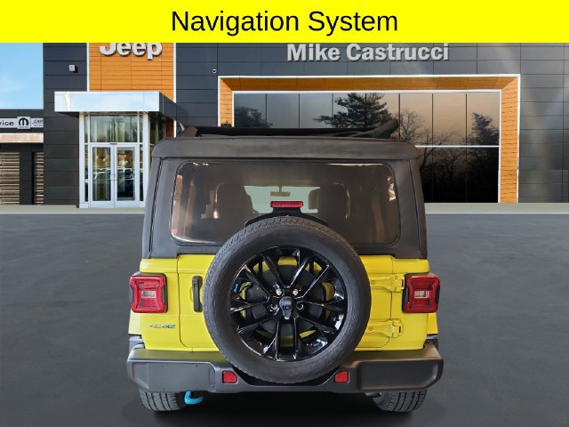 Used 2023 Jeep Wrangler Unlimited Sahara w/ Cold Weather Group AWD/4WD image 5