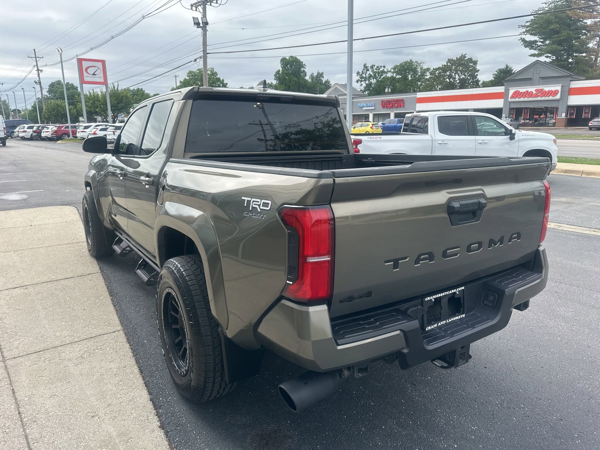 Used 2024 Toyota Tacoma TRD Sport AWD/4WD image 5
