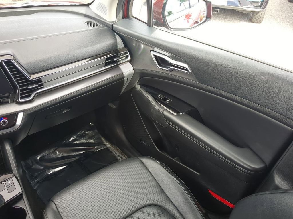 Used 2023 Kia Sportage SX image 17