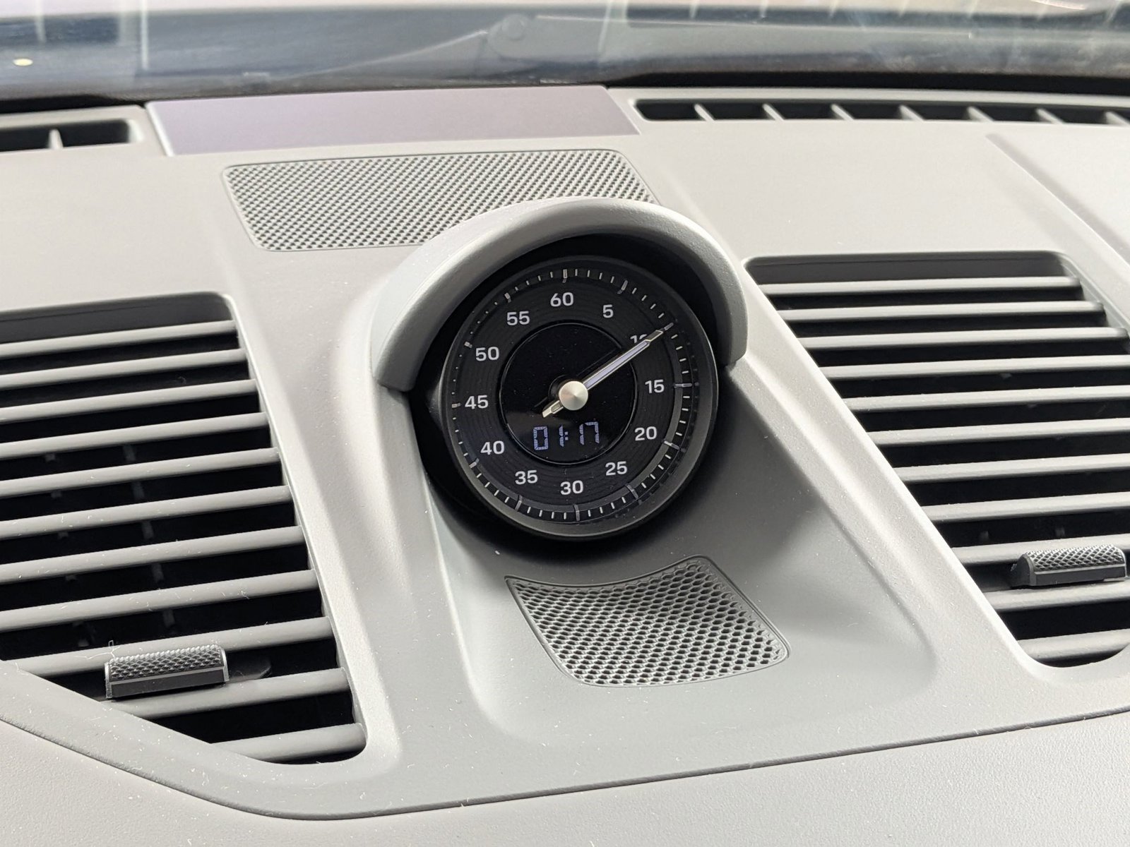 Certified 2022 Porsche 911 Carrera RWD image 25