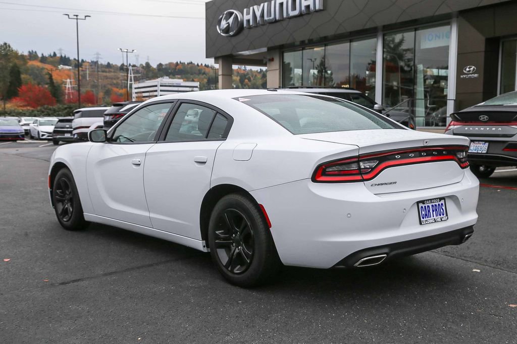 Used 2019 Dodge Charger SXT image 7