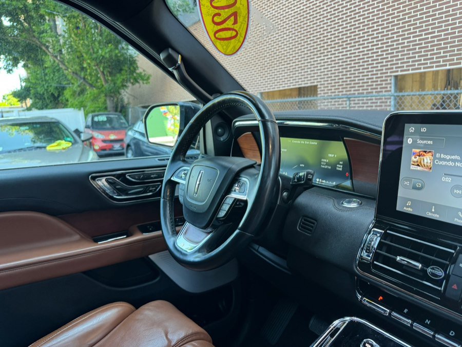 Used 2020 Lincoln Navigator Reserve w/ Luxury Package AWD/4WD image 18